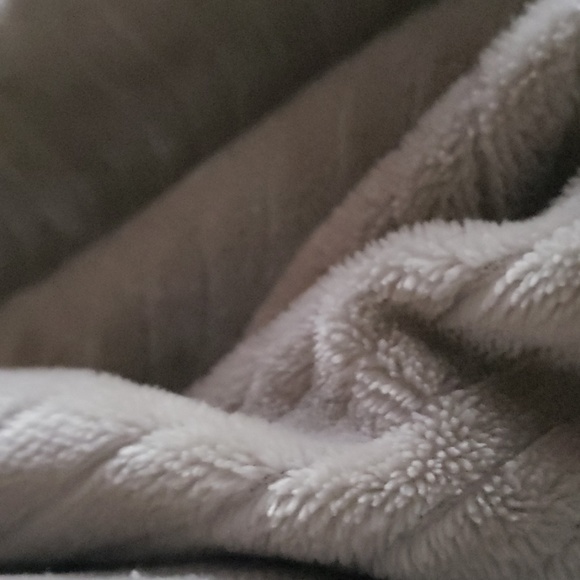 Meet your Posher, Tonya - Picture 1 of 1